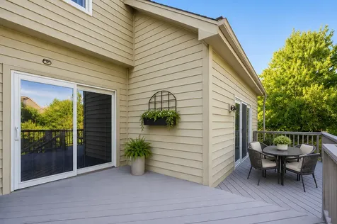 2541 Cheshire Drive Aurora IL 60504