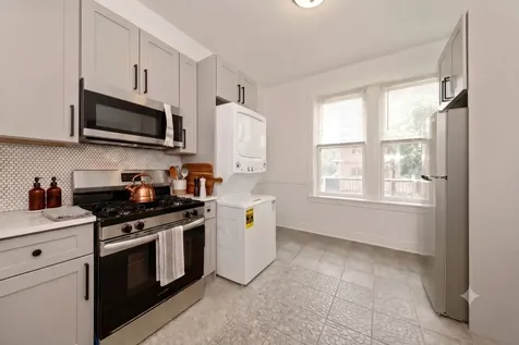 2346 West Thomas Street Chicago IL 60622