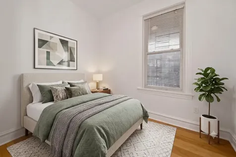 2346 West Thomas Street Chicago IL 60622