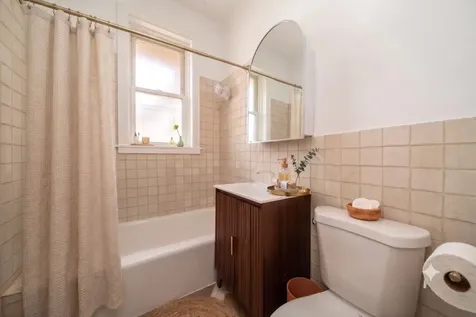 2346 West Thomas Street Chicago IL 60622