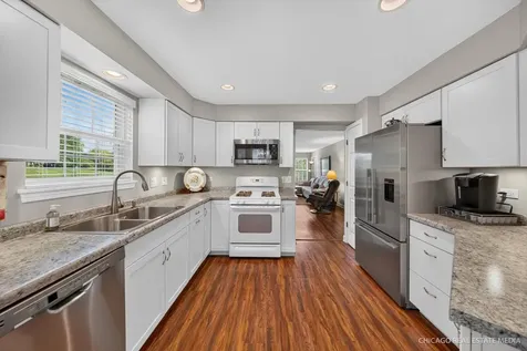 514 Palm Court Crystal Lake IL 60014