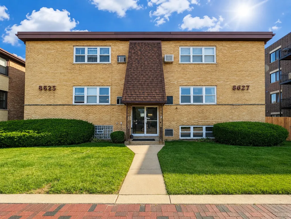 8627 Grand Avenue River Grove IL 60171