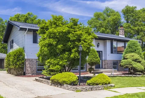 4932 Cypress Court Oak Forest IL 60452