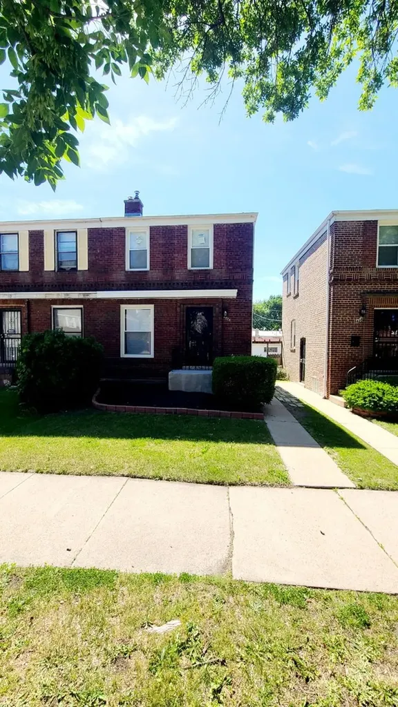 8822 South Kenwood Avenue S Chicago IL 60619