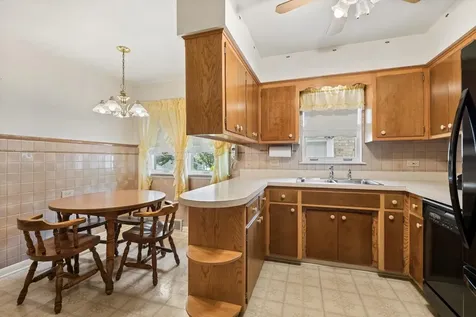 6214 35TH Street Berwyn IL 60402