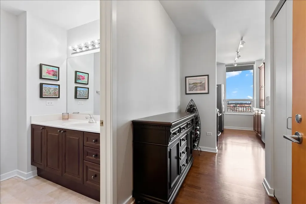 330 West Grand Avenue Chicago IL 60654