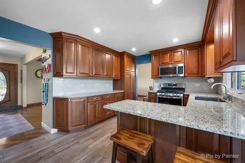 1341 West Sturbridge Drive Hoffman Estates IL 60192