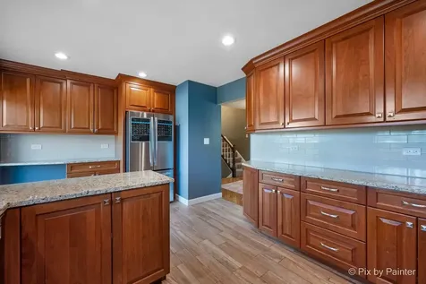 1341 West Sturbridge Drive Hoffman Estates IL 60192