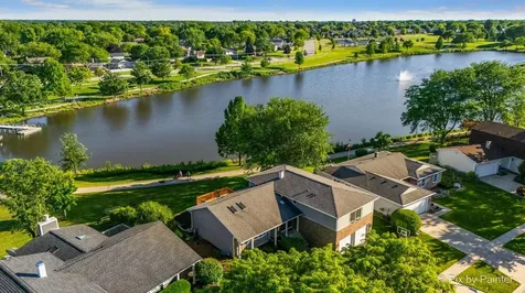 1341 West Sturbridge Drive Hoffman Estates IL 60192