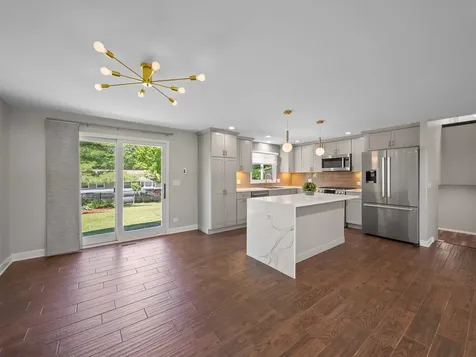 600 South Springinsguth Road Schaumburg IL 60193