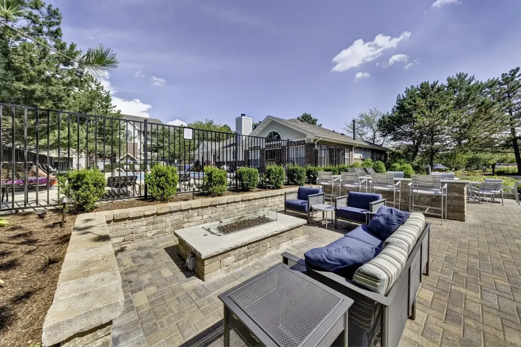 58 Sterling Circle Wheaton IL 60189