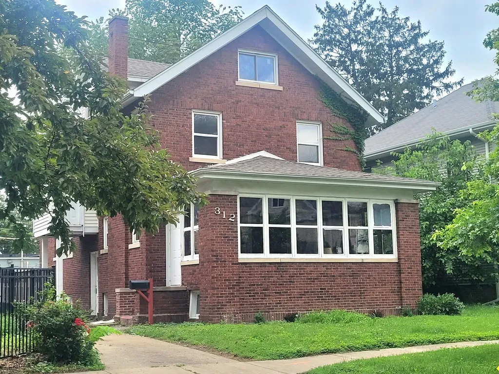 312 West White Street Champaign IL 61820