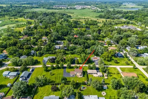 22205 West Pineview Drive Antioch IL 60002