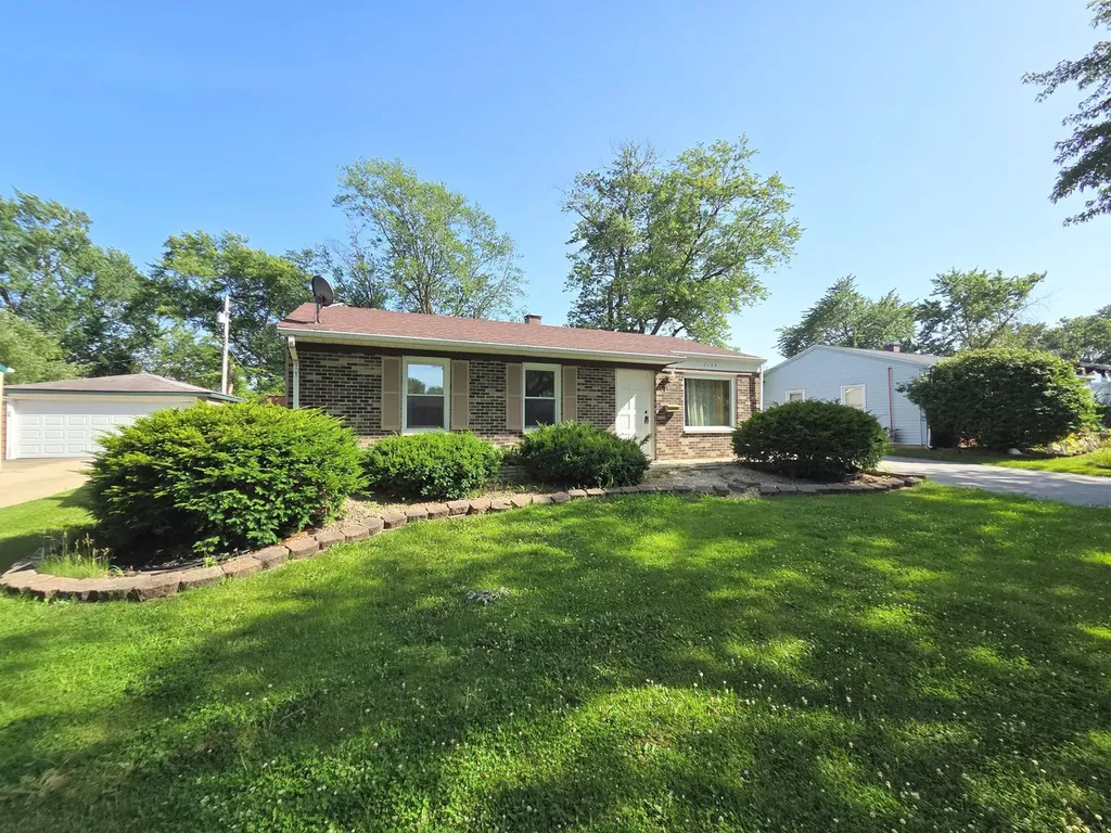 2124 218TH Place Sauk Village IL 60411