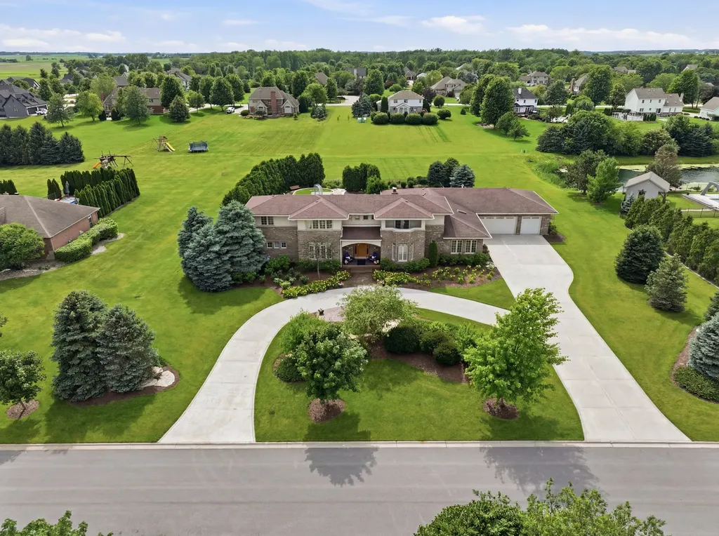 24104 South Old Farm Road Manhattan IL 60442