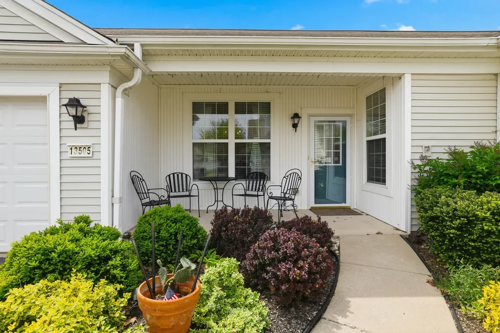 13505 Delaney Road Huntley IL 60142
