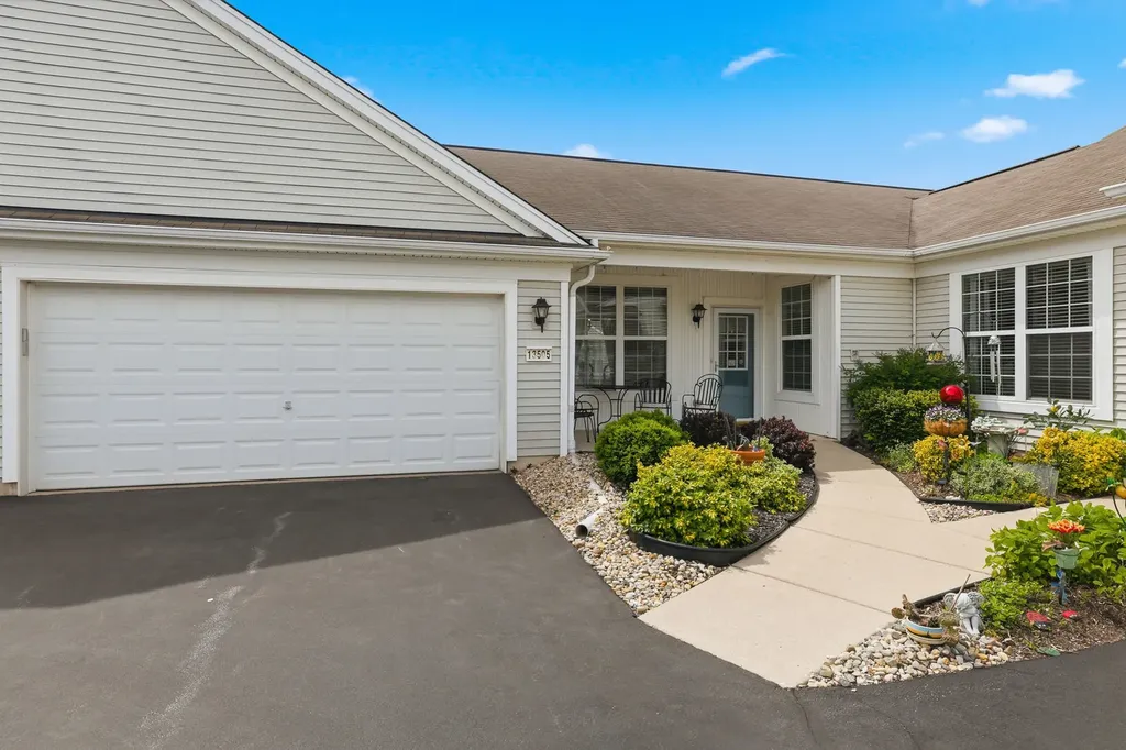 13505 Delaney Road Huntley IL 60142