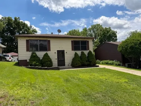 907 Houston Avenue Elgin IL 60120