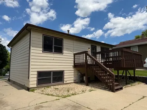 907 Houston Avenue Elgin IL 60120