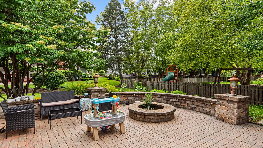 3011 Gateshead Drive Naperville IL 60564