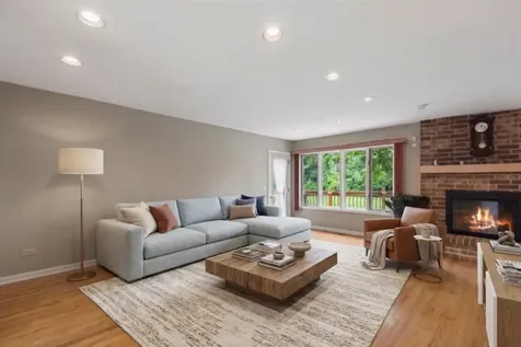 1413 Annie Lane Libertyville IL 60048