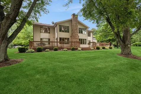 1413 Annie Lane Libertyville IL 60048