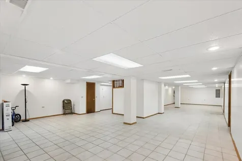 1413 Annie Lane Libertyville IL 60048