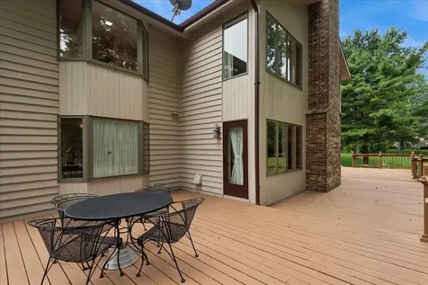 1413 Annie Lane Libertyville IL 60048