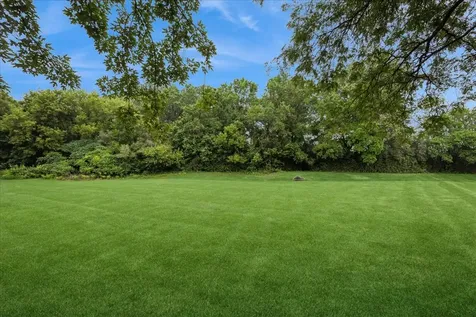 1413 Annie Lane Libertyville IL 60048