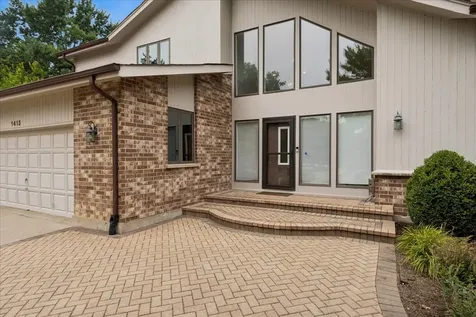 1413 Annie Lane Libertyville IL 60048