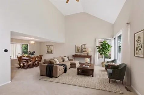 1413 Annie Lane Libertyville IL 60048