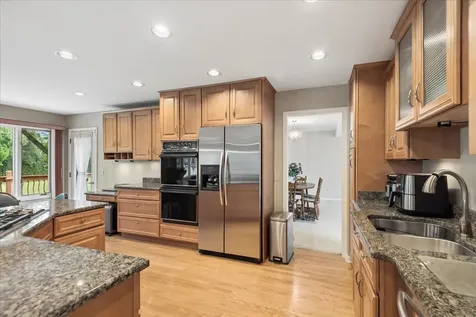 1413 Annie Lane Libertyville IL 60048