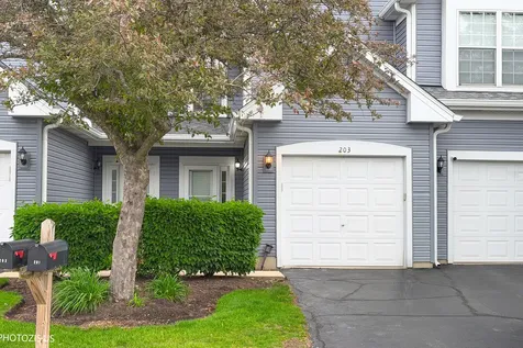 203 Oxford Court Oswego IL 60543