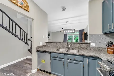 203 Oxford Court Oswego IL 60543