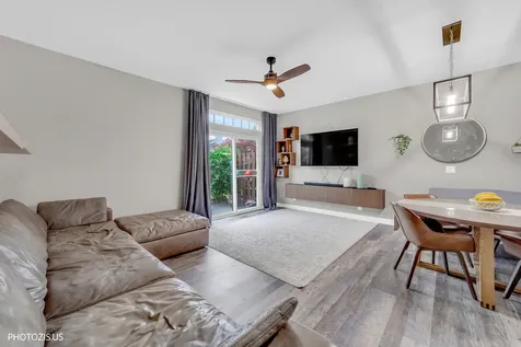 203 Oxford Court Oswego IL 60543