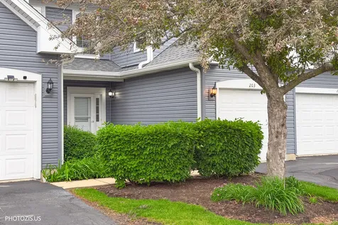 203 Oxford Court Oswego IL 60543
