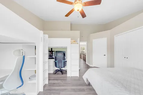 203 Oxford Court Oswego IL 60543