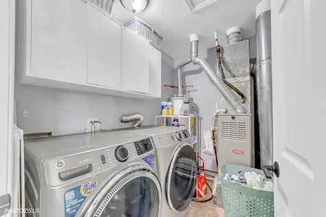 203 Oxford Court Oswego IL 60543