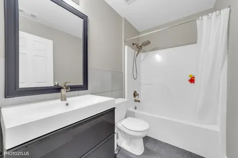 203 Oxford Court Oswego IL 60543