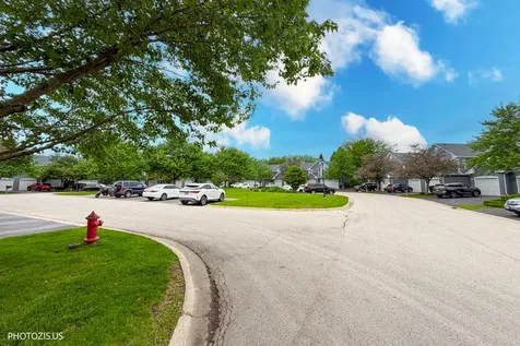 203 Oxford Court Oswego IL 60543