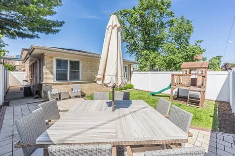 9858 South Springfield Avenue Evergreen Park IL 60805