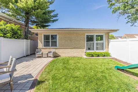 9858 South Springfield Avenue Evergreen Park IL 60805