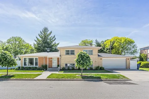9858 South Springfield Avenue Evergreen Park IL 60805