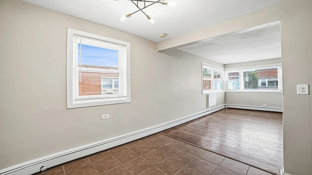 2411 West Balmoral Avenue Chicago IL 60625