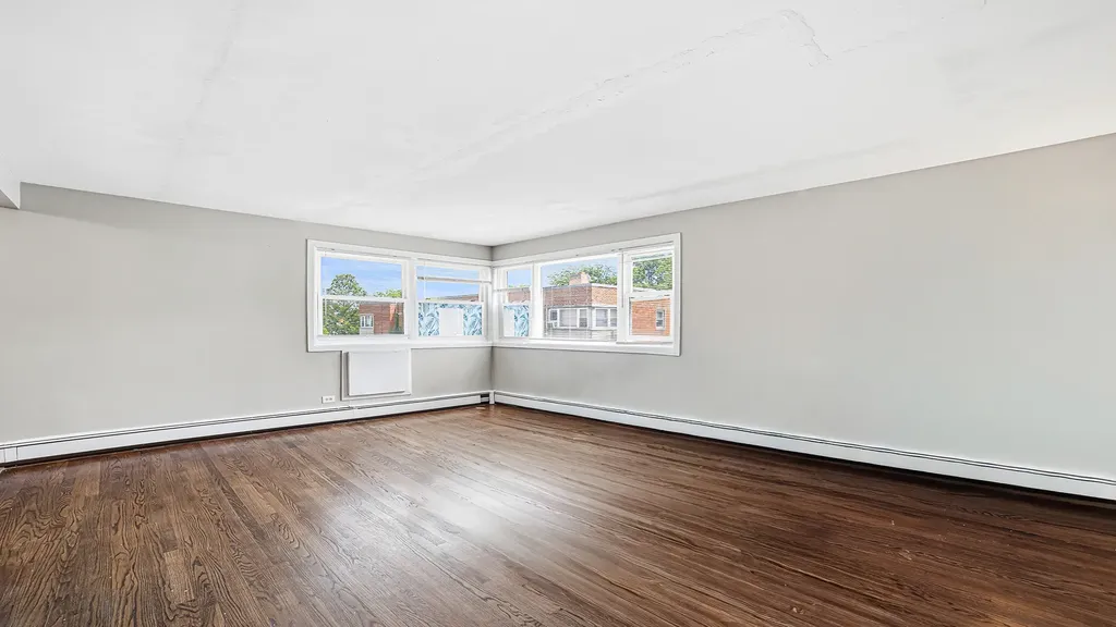 2411 West Balmoral Avenue Chicago IL 60625