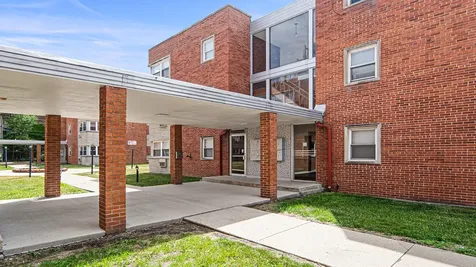 2411 West Balmoral Avenue Chicago IL 60625