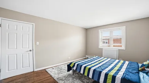 2411 West Balmoral Avenue Chicago IL 60625