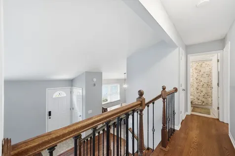 256 Walnut Drive St. Charles IL 60174