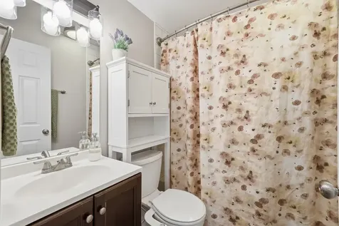 256 Walnut Drive St. Charles IL 60174