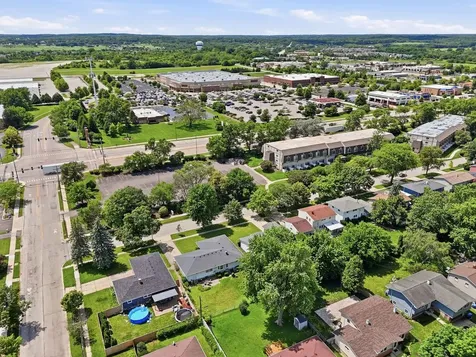 256 Walnut Drive St. Charles IL 60174